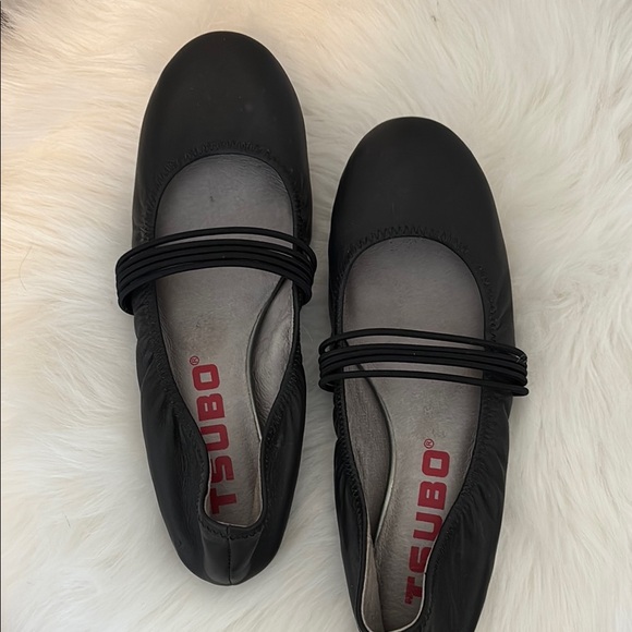 TSUBO Black Ballet Flats - Picture 1 of 2